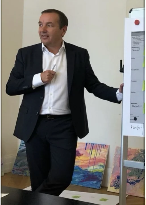 Stephan Bohle am Flipchart
